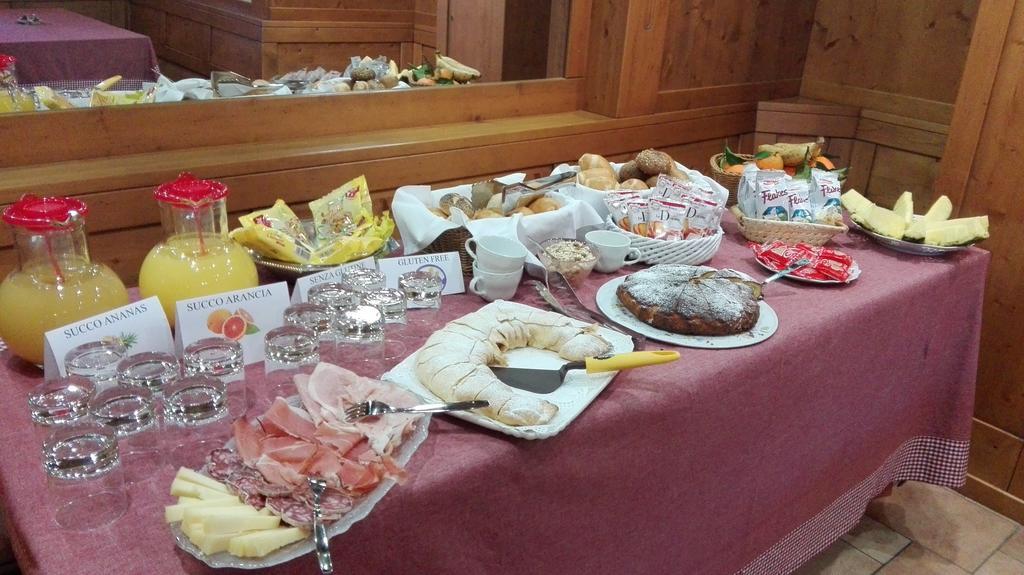 B&B Augusto Madonna Zewnętrze zdjęcie